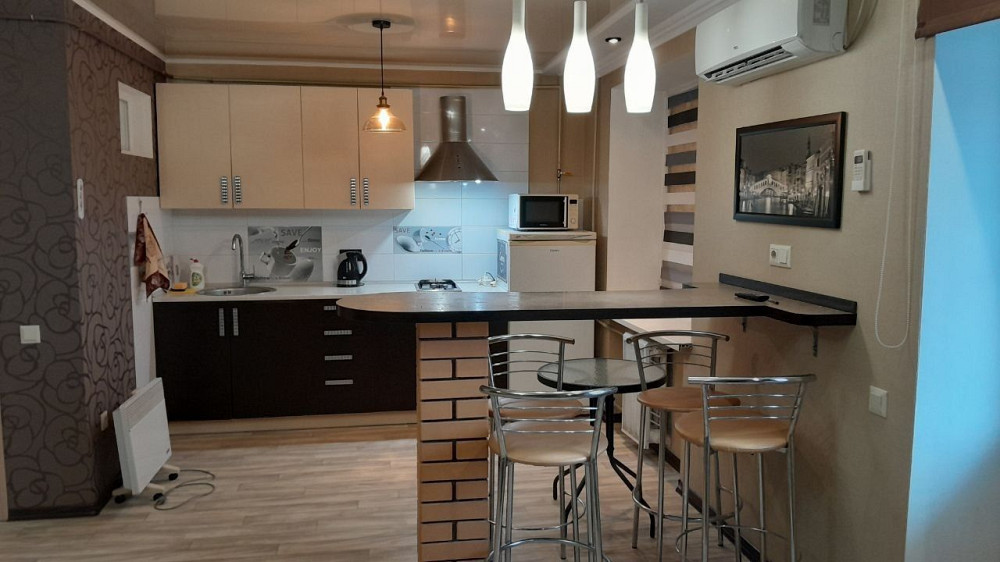 Сучасна квартира в Центрі . Площа Ганібала . Херсон - изображение 4