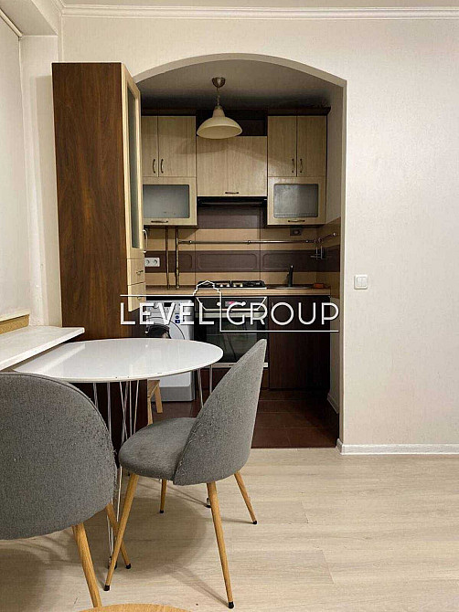 ПРОДАЖ ВИГІДНА ЦІНА м.Житомирська вул.Зодчих 6б (Цегляний) РЕМОНТ Киев - изображение 1