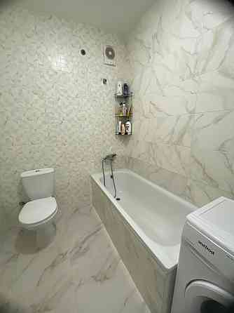 Велика євро 2к квартира з балконом-терасою навпроти озера! Гостомель