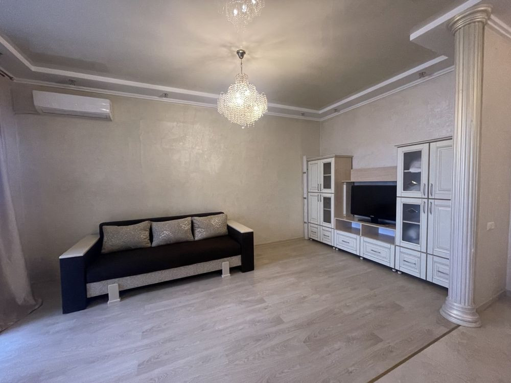 Оренда великої 1 кімнатної квартири на Чорновола в новобудові Львів - зображення 1