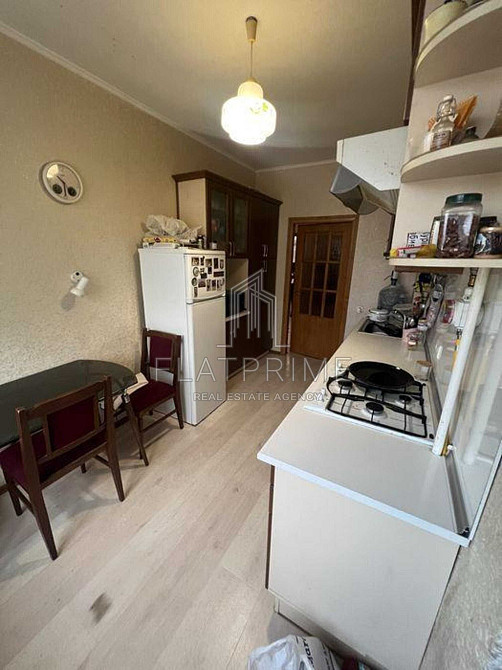 77.3м2  3к Іринінська 1/3 Шевченківський центр Золоті Ворота Майдан Киев - изображение 3