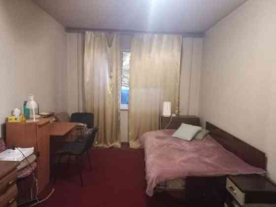 Продам трикімнатну квартиру на Троєщині (вул. Р.Рейгана) Киев