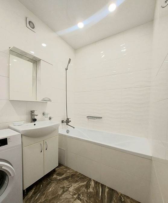 Однокомнатная квартира ЖК радужный новострой Турбоатом дворец спорта Харьков - изображение 7