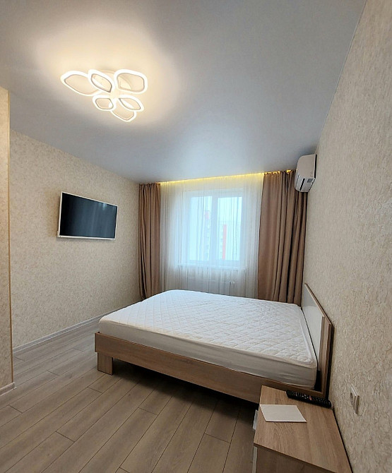 Однокомнатная квартира ЖК радужный новострой Турбоатом дворец спорта Харьков - изображение 1