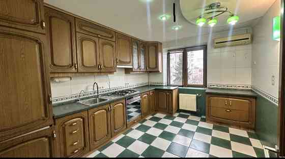 Продам 4-кімн.кв. 120,2 кв.м по Небесній Сотні, р-он зуп. Центр Кременчуг