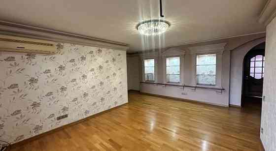 Продам 4-кімн.кв. 120,2 кв.м по Небесній Сотні, р-он зуп. Центр Кременчуг