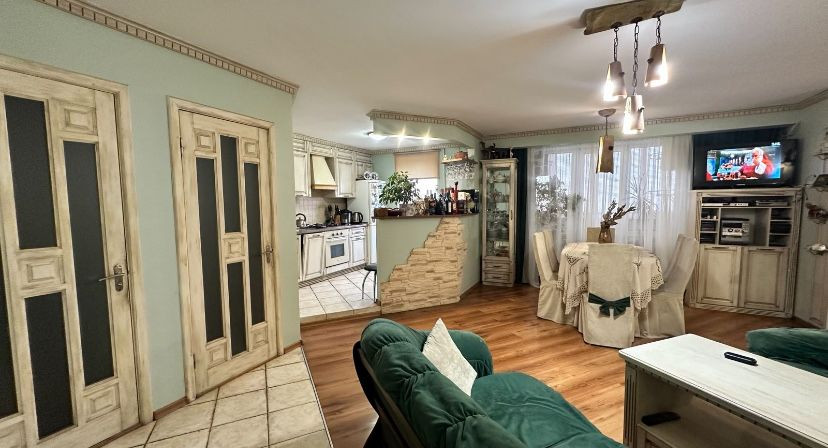 Продам 3-кімн.кв. по Троіцькій 114 кв.м, центр Кременчуг - изображение 1