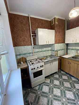 Екс. 2к.  Сади 1, біля АТБ Полтава