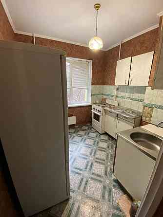 Екс. 2к.  Сади 1, біля АТБ Полтава