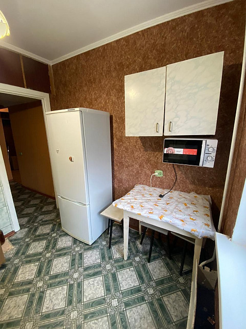 Екс. 2к.  Сади 1, біля АТБ Полтава - изображение 1