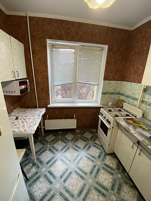 Екс. 2к.  Сади 1, біля АТБ Полтава - изображение 2