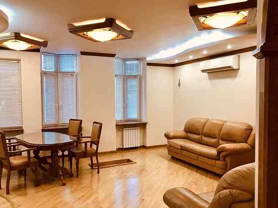 Срочно сдам 4-х комнатный Пентхаус в Шевченковском районе Kyiv