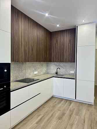 Нова 2 кімнатна квартира на Б. Хмельницького Kyiv