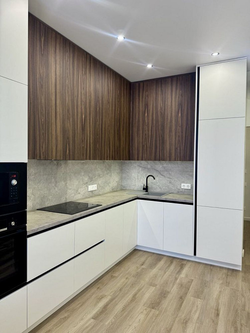 Нова 2 кімнатна квартира на Б. Хмельницького Kyiv - photo 2