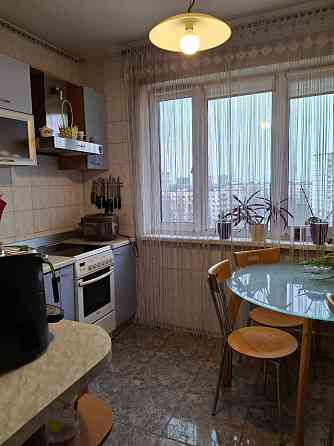 Оренда 3-к квартири  метро Теремки у дворі. Kyiv