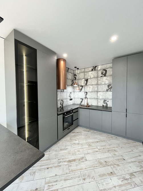 ТЕРМІНОВО Продам квартиру бізнес-класу Південий бульвар Центр Озеро Ивано-Франковск - изображение 4