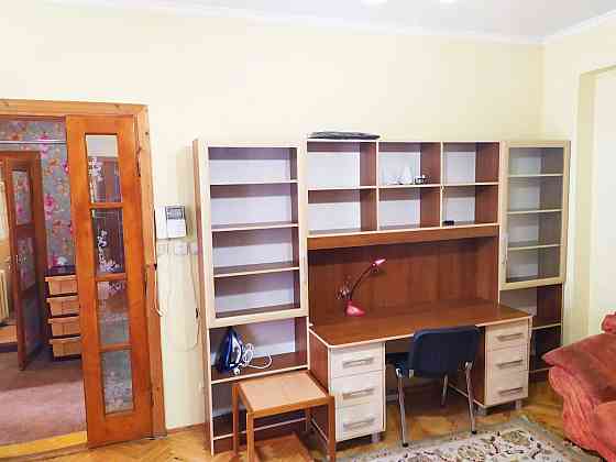 2-кімн. квартира по вул. Заньковецької Марії (буд. 23) Чернівці