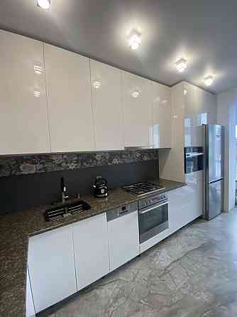 1 кім квартира з паркомісцем центр Івано-Франківськ