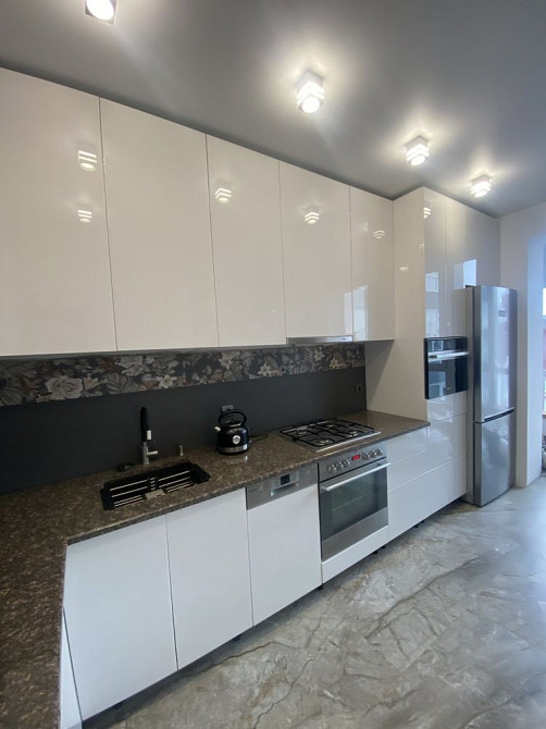 1 кім квартира з паркомісцем центр Ивано-Франковск - изображение 3