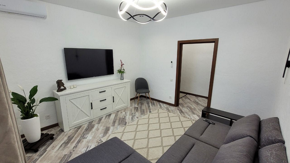 Продам 2 ком с АВТОНОМНЫМ отоплением и раздельними комнатами Кам`янське (Запорізька обл.) - зображення 2