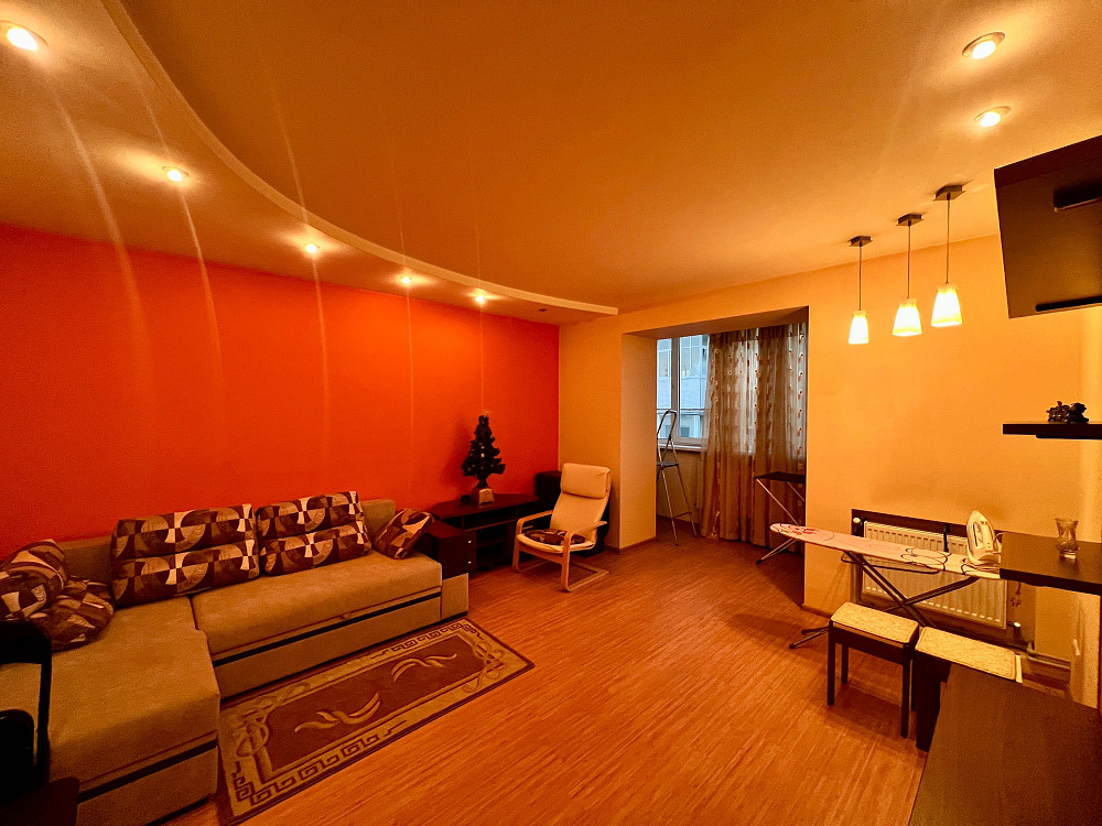 Продаю 2к по вул. Угорницька навпроти ресторану Легенди Ивано-Франковск - изображение 1