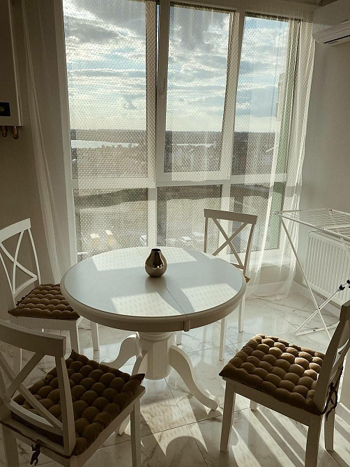 Оренда вишуканої 2 кімнатної квартири в ЖК на Щасливому Рівне - зображення 1