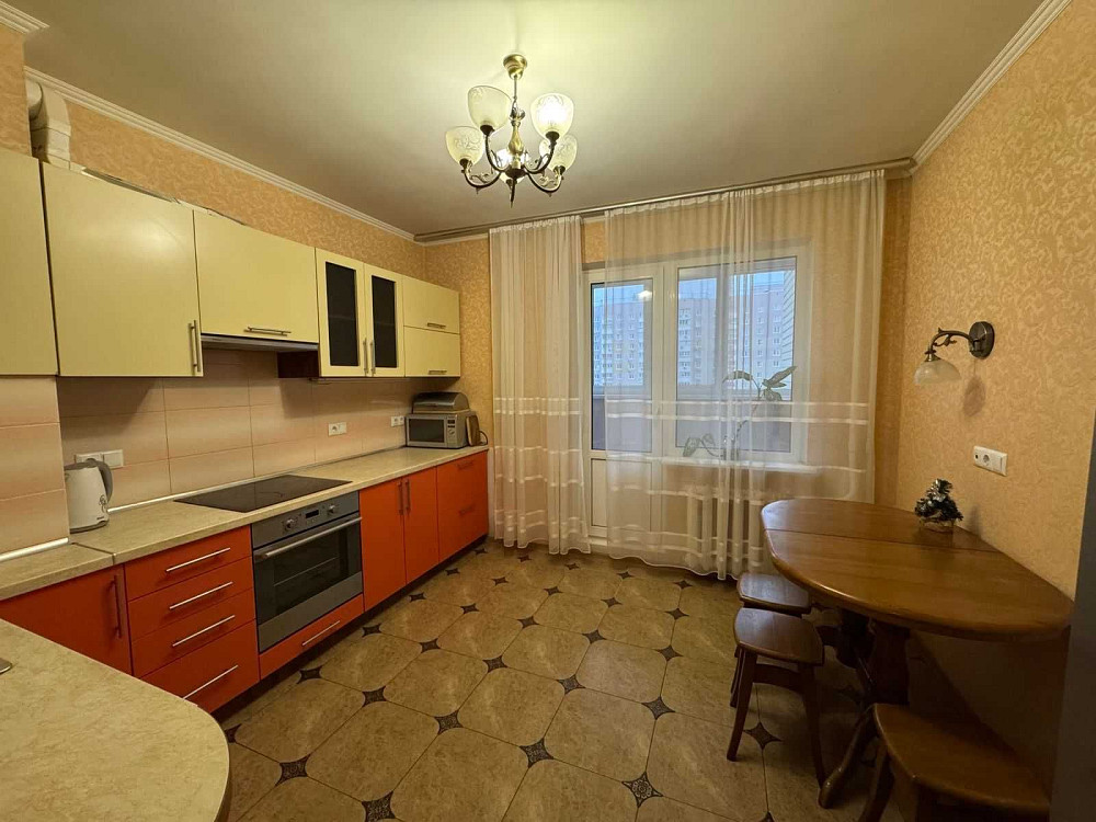 Сдам однокомнатну м.Дарниця 12 минут , без залога Киев - изображение 1