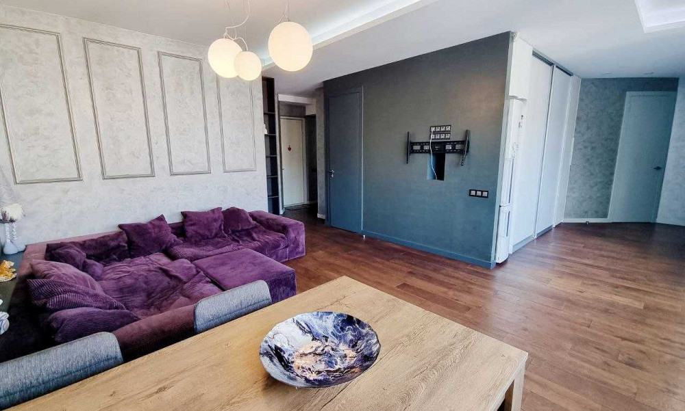 Двухкомнатная с авторским ремонтом и мебелью на Краснова - 85 метров Одеса - зображення 5