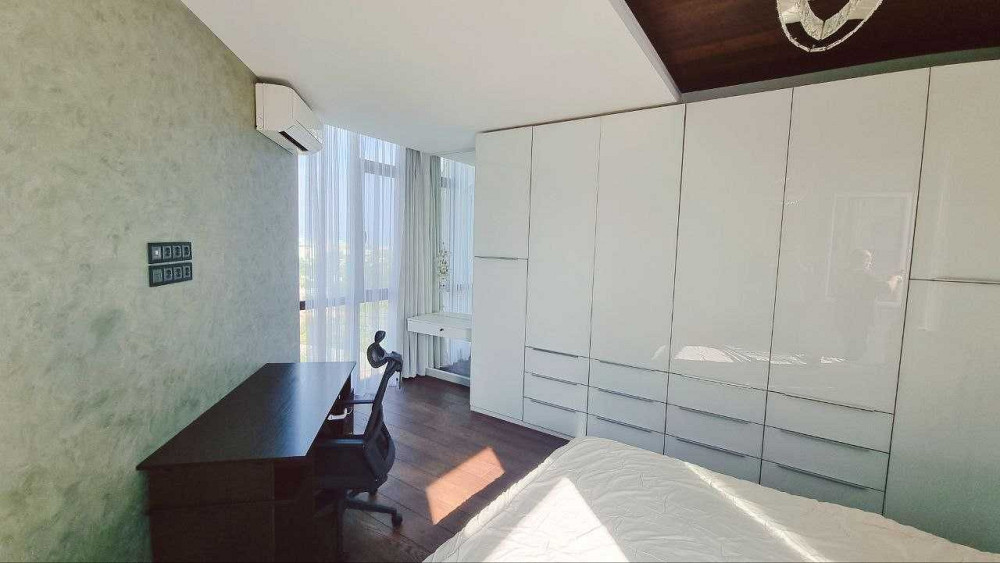 Двухкомнатная с авторским ремонтом и мебелью на Краснова - 85 метров Одеса - зображення 7