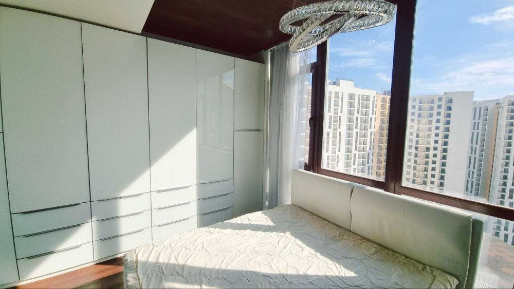 Двухкомнатная с авторским ремонтом и мебелью на Краснова - 85 метров Одеса - зображення 4