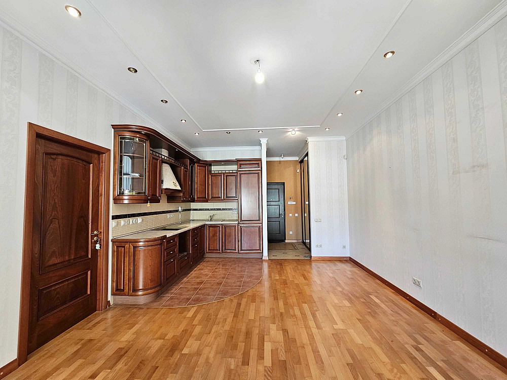 Простора двокімнатна квартира в центрі по вул. Саксаганського 121 Киев - изображение 6