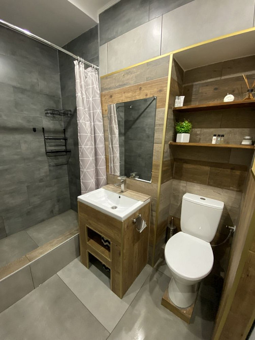 Оренда 2 к-ної квартири з власним подвір’ям Львів - зображення 4