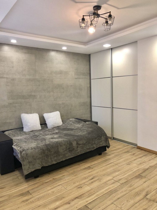 Оренда 2 к-ної квартири з власним подвір’ям Львів - зображення 5