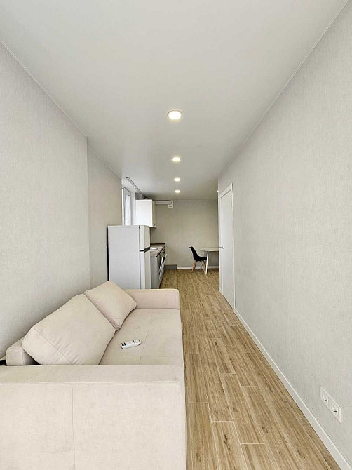 Пропонується трикімнатна кімнатна квартира Студія 65m2 з ремонтом Киев - изображение 8