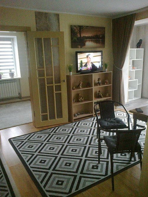 продам квартиру 100 м2. в центре Карловка - изображение 1