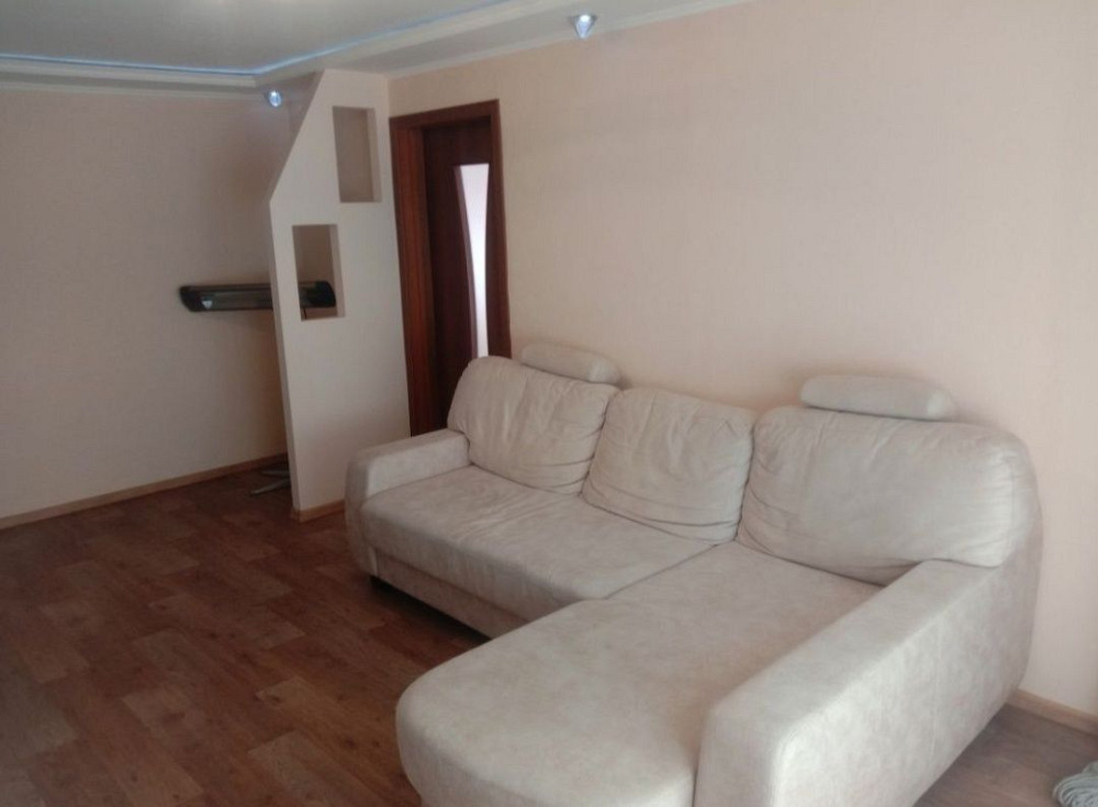 Аренда 2комн Центр 2/5эт. ул.Галины Романовой Кам`янське (Запорізька обл.) - зображення 1