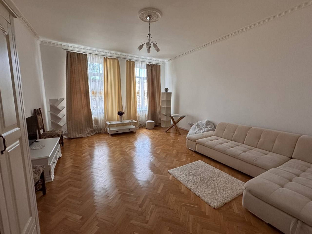 1-кімн. В Самому центрі / Площа Філармонії Чернівці - зображення 1