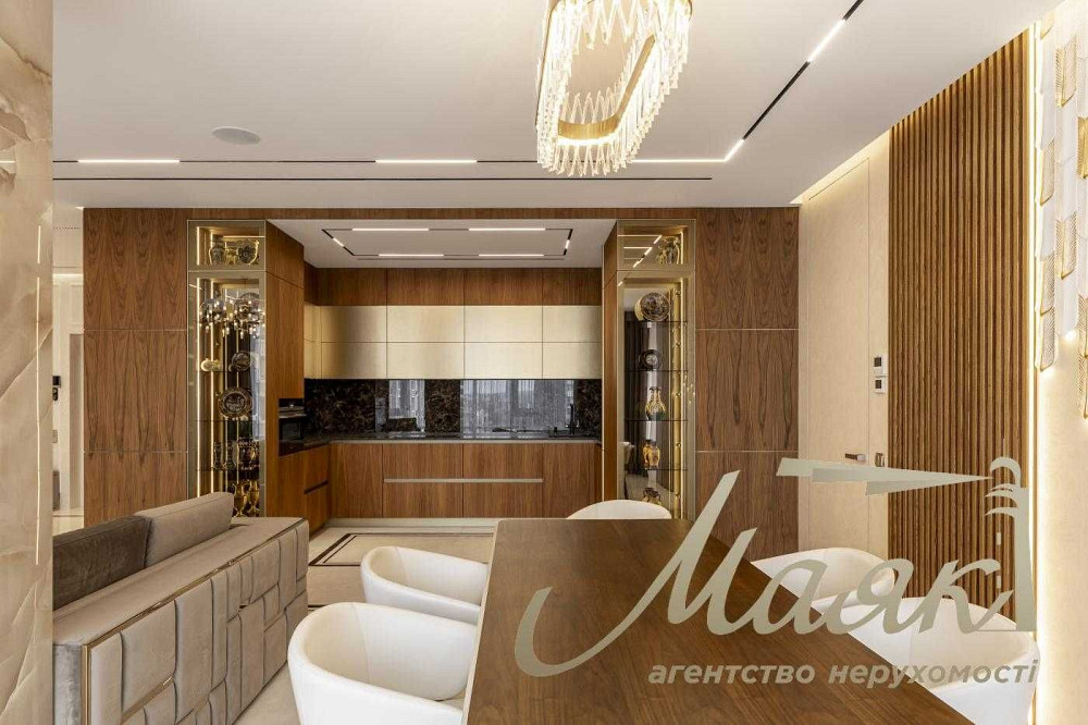 Продажа 3-комнатной квартиры в ЖК Бульвар Фонтанов, Печерский Киев - изображение 1