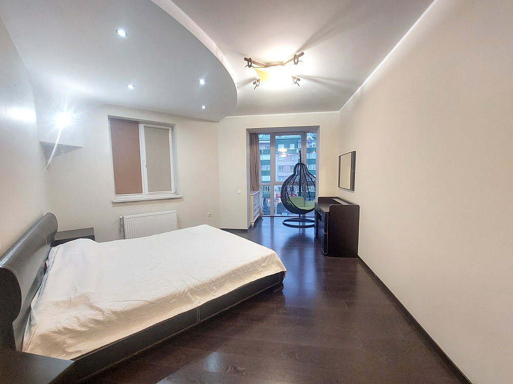 Зх новобудова вул.Героїв майдану (дельфінчик , або рн . 33 школи ) Черновцы - изображение 7