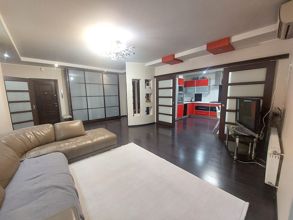 Зх новобудова вул.Героїв майдану (дельфінчик , або рн . 33 школи ) Черновцы - изображение 5