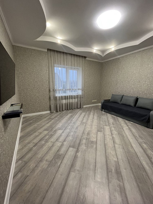 Оренда великої 3-к квартири, є Газ, зарядна станція, Святопетрівське Святопетрівське (Києво-Свят.р-н) - зображення 1