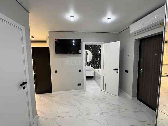 Сучасна велика 1 кім. квартира з якісним ремонтом та меблями Ивано-Франковск