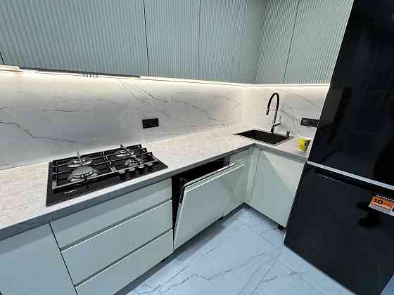 Сучасна велика 1 кім. квартира з якісним ремонтом та меблями Ивано-Франковск