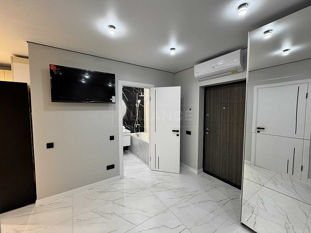 Сучасна велика 1 кім. квартира з якісним ремонтом та меблями Ивано-Франковск - изображение 4