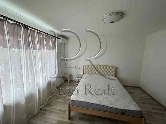 Продаж 2 кімнатної квартири на Оболоні, метро Мінська , парк Наталка Киев