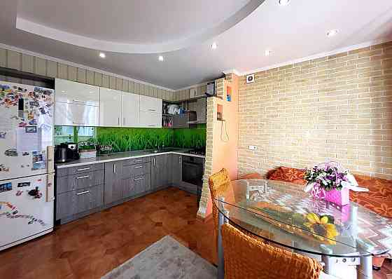 Квартира для дружної родини! Продам 3 кімнатну квартиру на Поділлі . Вінниця