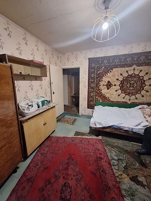 Сдам квартиру 1 этаж недорого жилое сост на Тополе 1 берём всех Дніпро - зображення 1