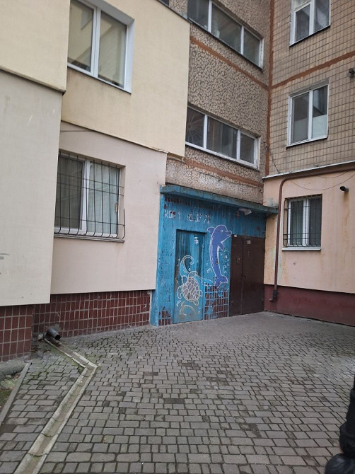 Сдам квартиру 1 этаж недорого жилое сост на Тополе 1 берём всех Дніпро - зображення 2