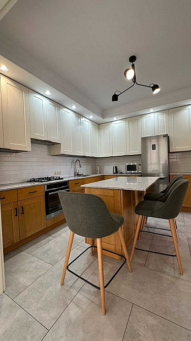 Актуальна оренда гарної 2кім квартири новобудова вул. Б. Хмельницького Львів - зображення 2