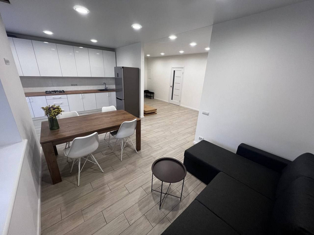 Чудова 3х-кімнатна кімнатна квартира з якісним і сучасним ремонтом! Хмельницький - зображення 2